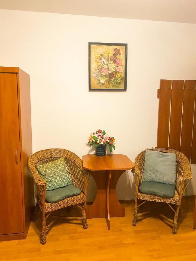 Pokoje Goscinne Emilio Kudowa-Zdroj Bagian luar foto